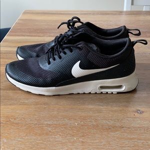Mike Air Max Thea